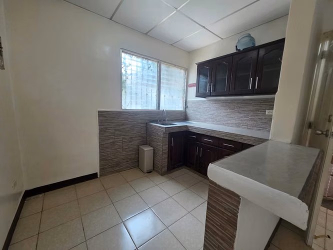 FP- Vendo casa en Residencial Valle Santa Rosa - Imagen 7