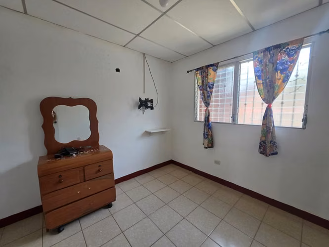 FP- Vendo casa en Residencial Valle Santa Rosa - Imagen 6