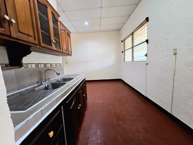 MF Se vende acogedora casa en Villa Libertad - Imagen 2