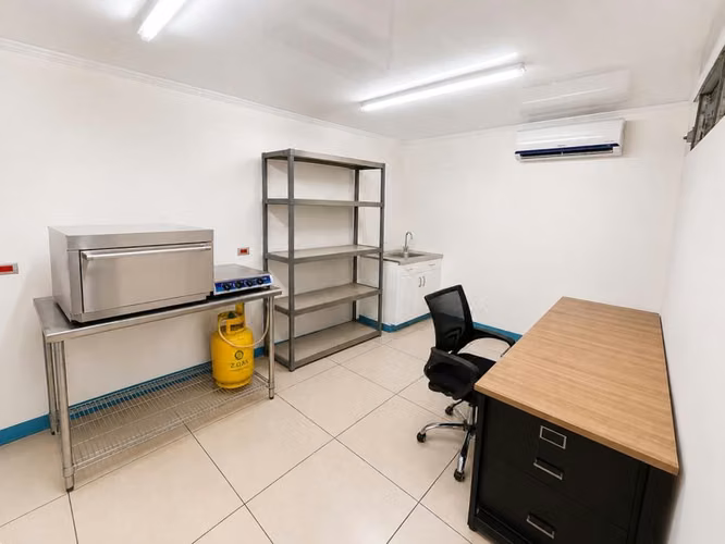  PROPIEDAD COMERCIAL E INDUSTRIAL EN VENTA – LAS PALMAS EN  MANAGUA
