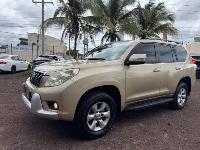 Toyota Land Cruiser año 2011 - Imagen 2