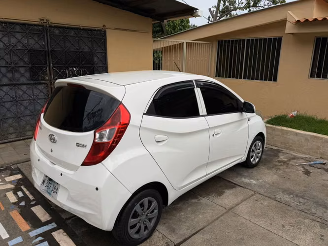 Hyundai EON 2013