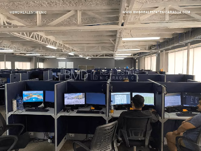 Renta un amplio módulo comercial ubicado en la zona de Puntaldía KG - Imagen 3