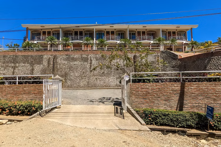 Turnkey Beach Condo in San Juan del Sur   End Unit with Pool   Walkable Beach Access - Imagen 2