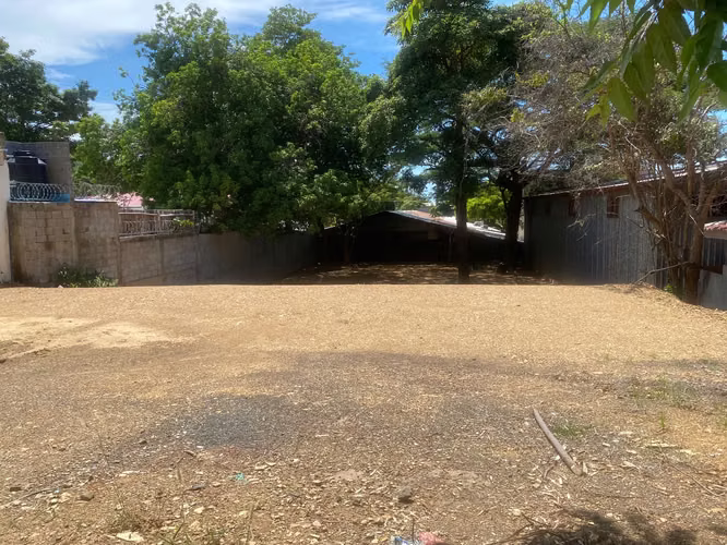 Amazing commercial or residential opportunity right in town