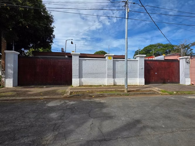 PROPIEDAD EN RENTA PARA OFICINAS O USO CORPORATIVO – BOLONIA, MANAGUA - Imagen 6