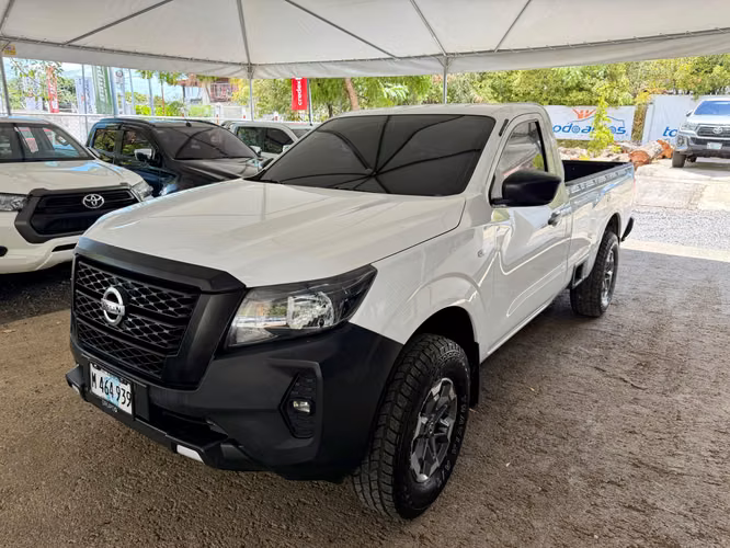 NISSAN NP300 CAB SENCILLA AÑO 2025 - Imagen 2