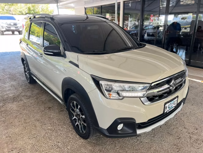 SUZUKI XL7 AÑO 2025 - Imagen 2