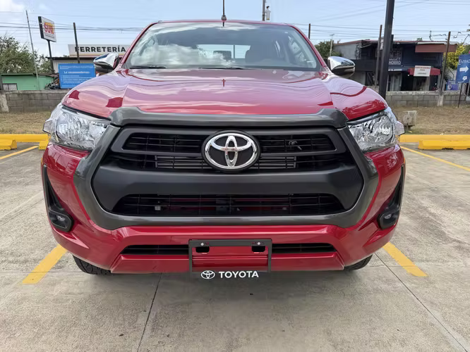 HILUX 2027 NUEVA DE PAQUETE 