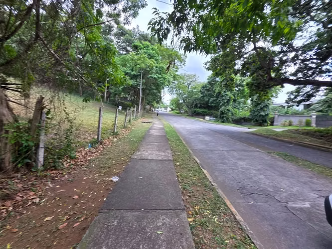 Terreno en Venta en Balcones de Santo Domingo, Managua | 2,551.15 v² | US$140,000 - Imagen 2
