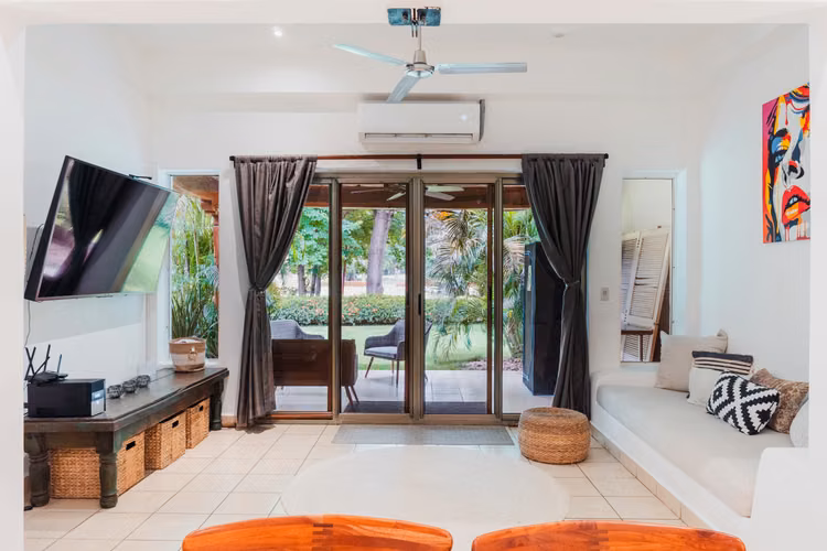 Newly renovated townhouse in Hacienda Iguana Nicaragua - Imagen 2