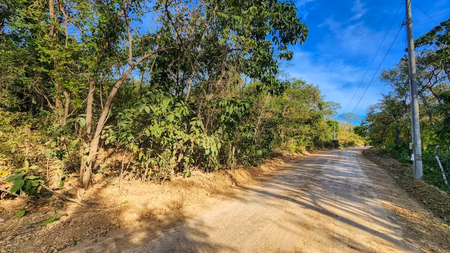 Ideal Location for Commercial or Residential Development, along the Road to Playa Majagual.
