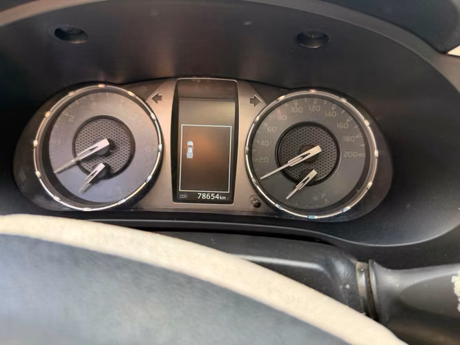 vendo toyota hilux 2022 automatica - Imagen 7