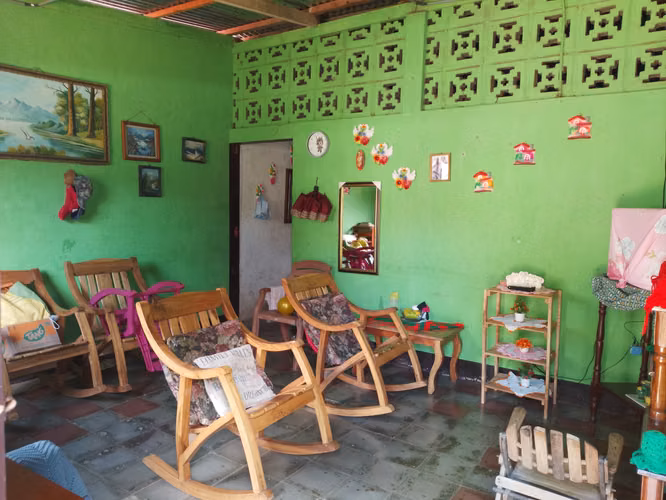 EN VENTA TERRENO CON CASA RÚSTICA EN JINOTEPE 