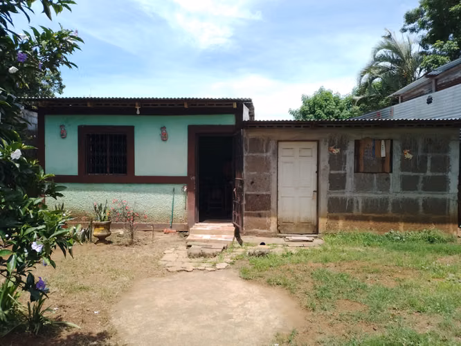 EN VENTA TERRENO CON CASA - Imagen 9