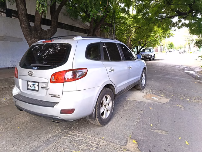Hyundai Santa Fe 2008 Ya barata 