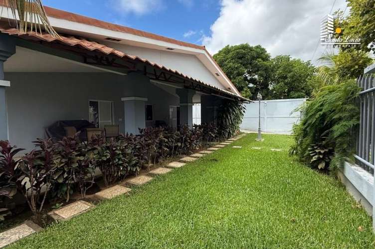 Casa Moderna en Condominio Privado con Acabados Premium y Amplios Espacios - Imagen 7