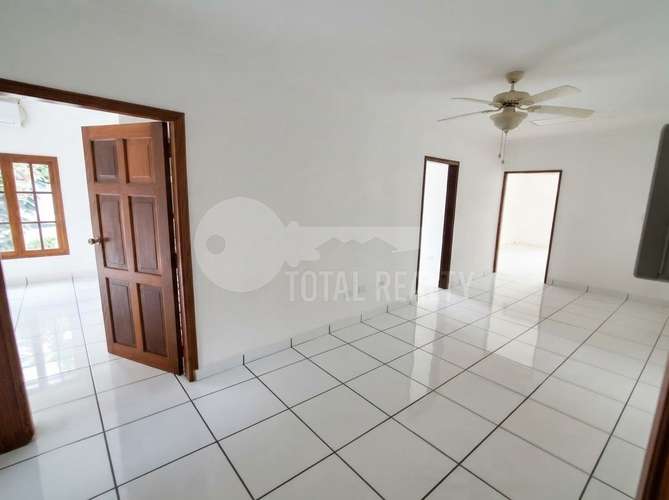 Casa en venta o alquiler en Las Colinas - Imagen 11