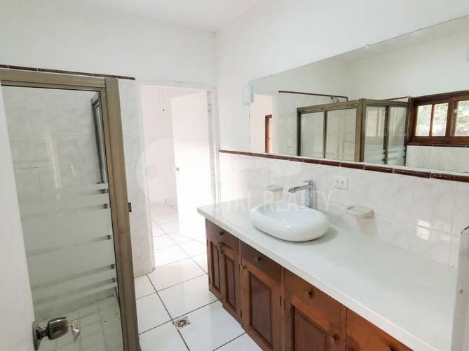 Casa en venta o alquiler en Las Colinas - Imagen 7