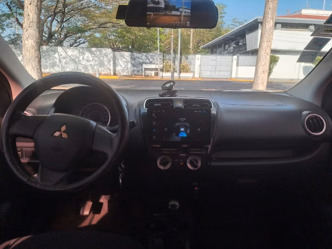 Se vende Mitsubishi Mirage G4 año 2016