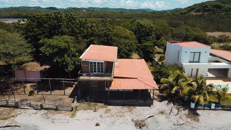 Rustic Beachfront Home Playa Guasacate - Imagen 3
