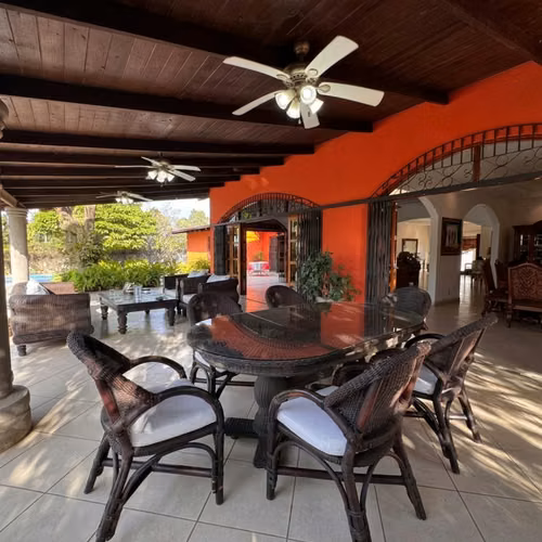 Casa en Venta en Las Colinas IV Etapa, Managua | Piscina y 1,811 m² de Terreno | US$450,000 - Imagen 4