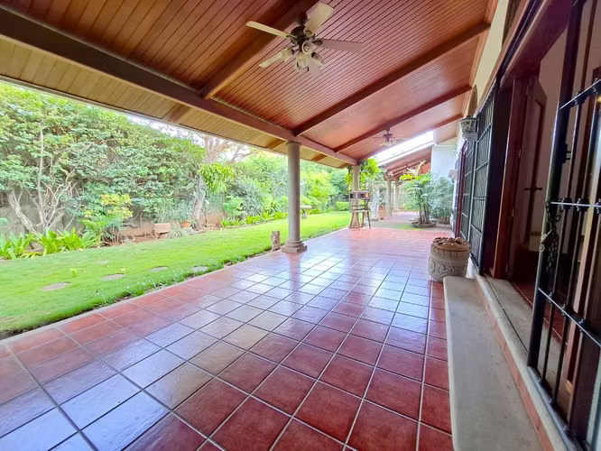 GG - !! Venta, casa en Carretera Sur con 1705 Vr2 !!