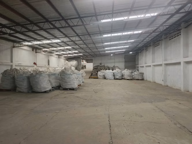 SE VENDE PROPIEDAD COMERCIAL - BODEGA EN ALTAGRACIA