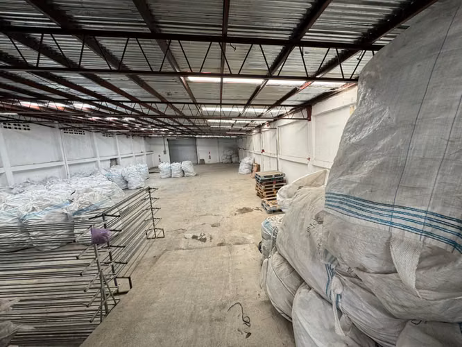 SE VENDE PROPIEDAD COMERCIAL - BODEGA EN ALTAGRACIA