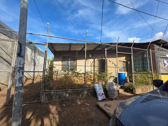 Sell house in sovereign villa