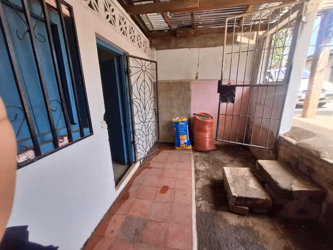 TERRENO EN VENTA CON PEQUEÑA CONSTRUCCIÓN – BARRIO JONATHAN GONZÁLEZ, MANAGUA - Imagen 6