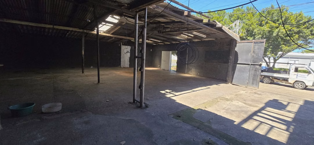 EJ-Rento bodega en Monseñor Lezcano - Imagen 2