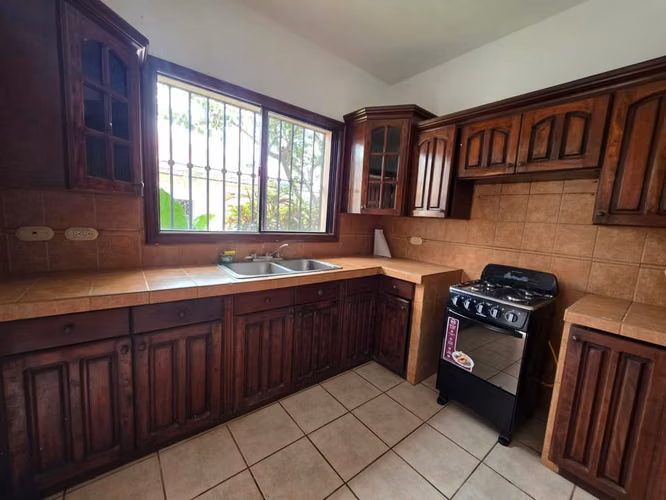 CASA AMOBLADA EN RENTA | REPARTO SANTA ANITA – CARRETERA SUR - Imagen 9