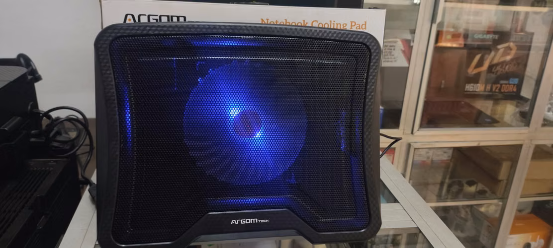 Base refrigerante para laptop con ventilador - Imagen 1