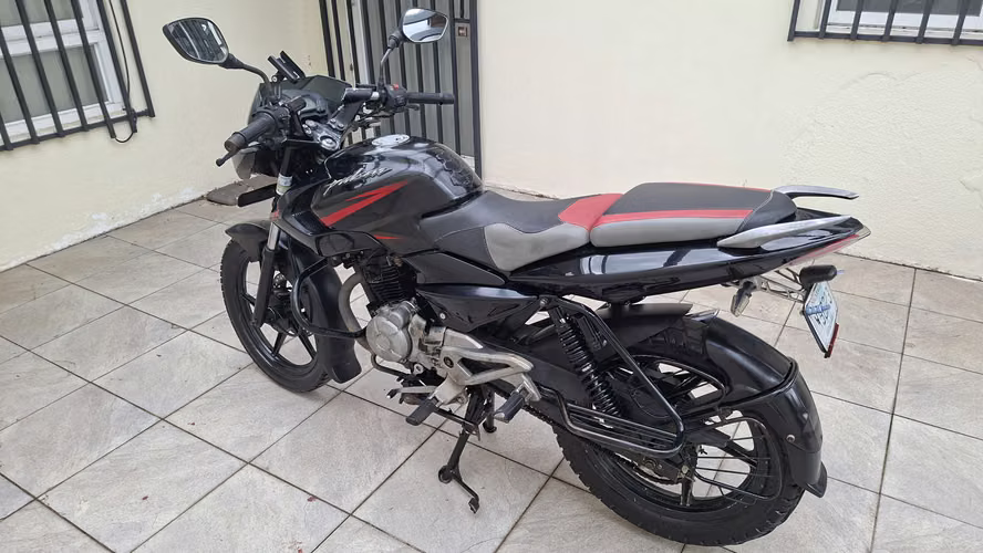 Pulsar 135