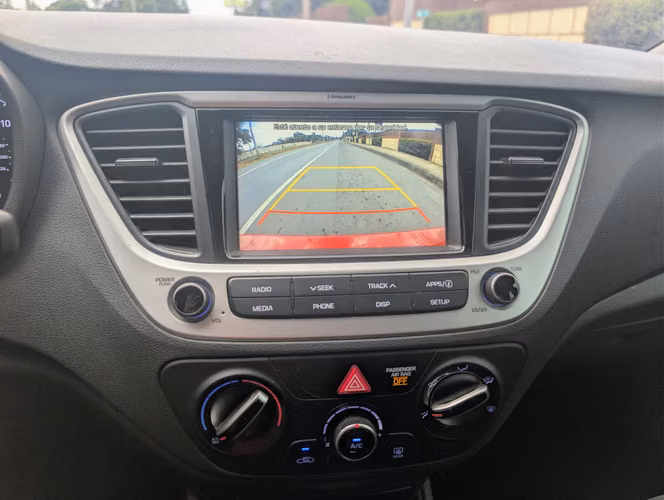 Hyundai Accent Automático año 2022 - Imagen 7