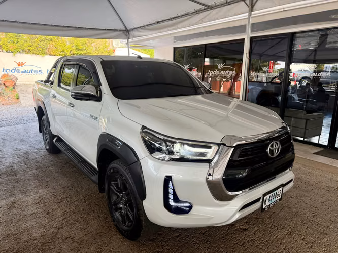 TOYOTA HILUX SRV AÑO 2026 - Imagen 1
