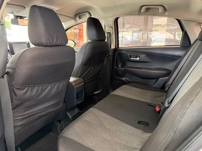 TOYOTA YARIS AÑO 2025 - Imagen 4