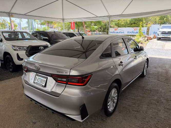 TOYOTA YARIS AÑO 2025 - Imagen 6
