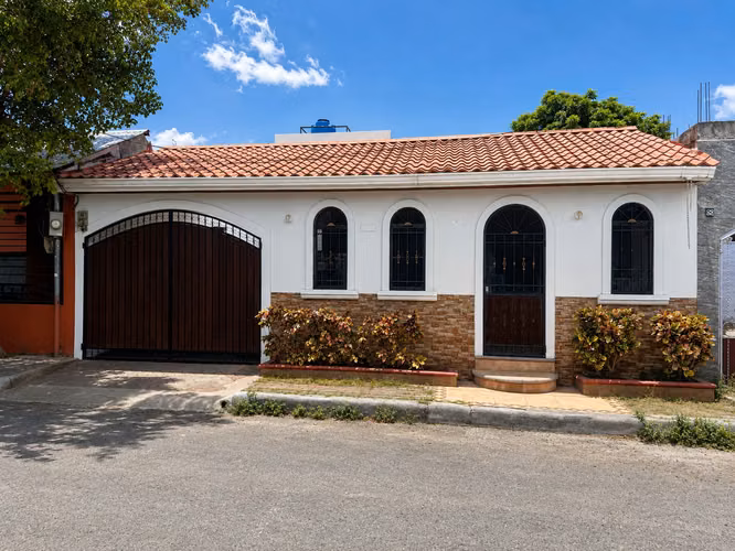 CASA EN VENTA | RESIDENCIAL PRADERAS DE SANDINO – SEGUNDA ETAPA - Imagen 2