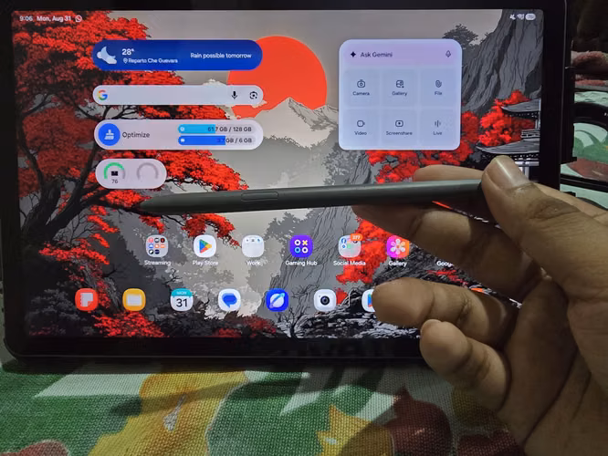 Samsung Galaxy Tab S9 FE + Combo Keyboard and Mouse (negotiable)