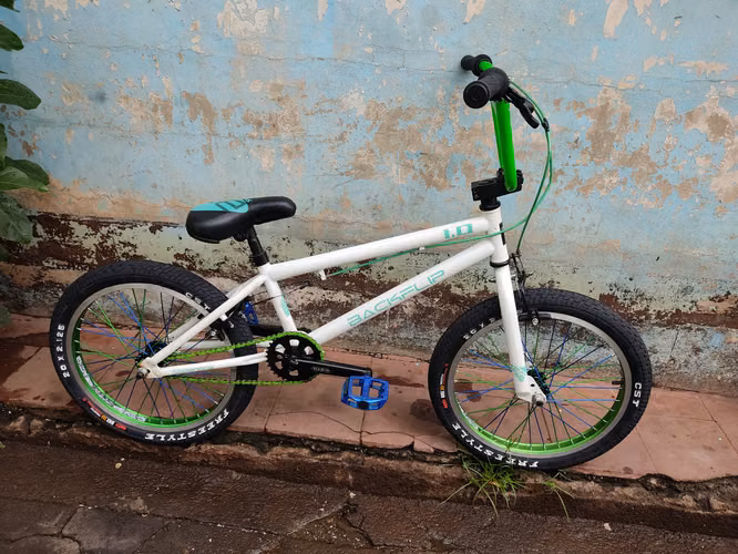Bicicleta Super Pro #20 ( Frente Liso, Bielas, Doble Masa Casett ) - Imagen 2