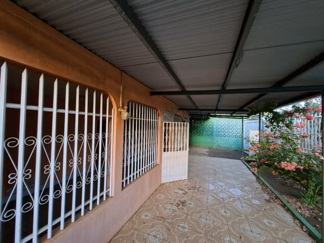Se vende espaciosa casa en Nindirí, Masaya