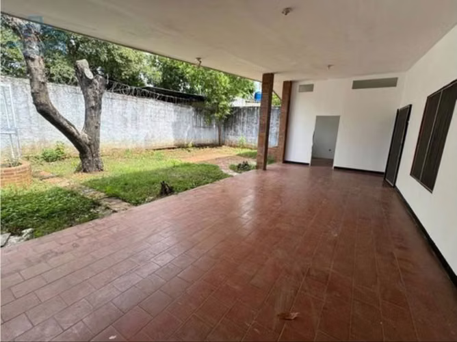 VENTA DE CASA IDEAL PARA NEGOCIO U OFICINAS  - Imagen 8