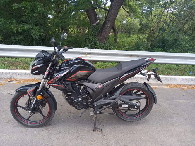 Vendo moto génesis Cr1s200,2021    - Imagen 4
