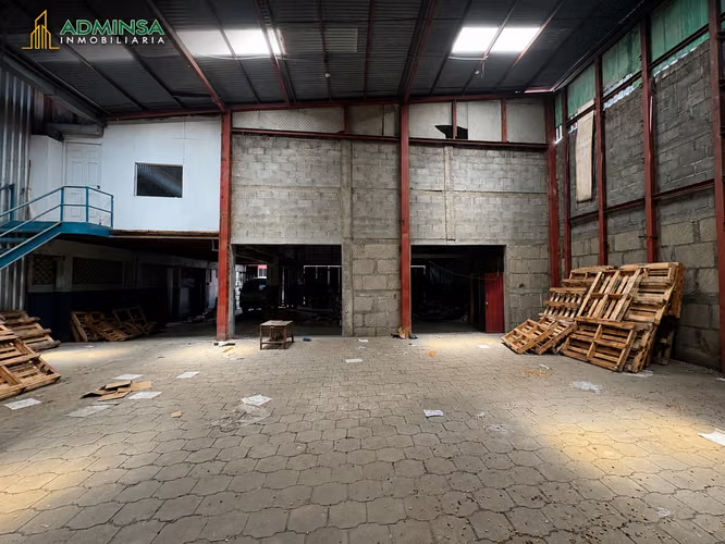 PROPIEDAD COMERCIAL EN VENTA PARA OFICINAS-BODEGAS - Imagen 6