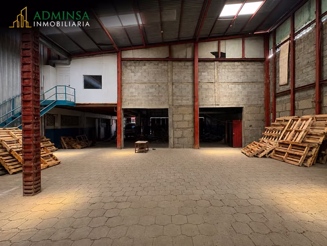 PROPIEDAD COMERCIAL EN VENTA PARA OFICINAS-BODEGAS - Imagen 4