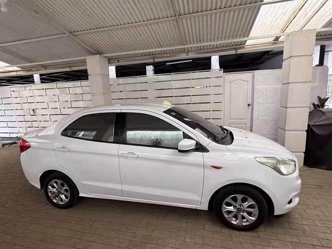 Ford Figo año 2017 en buen estado, cuidado 