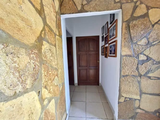 SE VENDE PROPIEDAD DE CUATRO CASAS PARA INVERSION - DIRIAMBA SB - Imagen 8