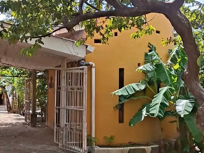 SE VENDE PROPIEDAD DE CUATRO CASAS PARA INVERSION - DIRIAMBA SB - Imagen 17